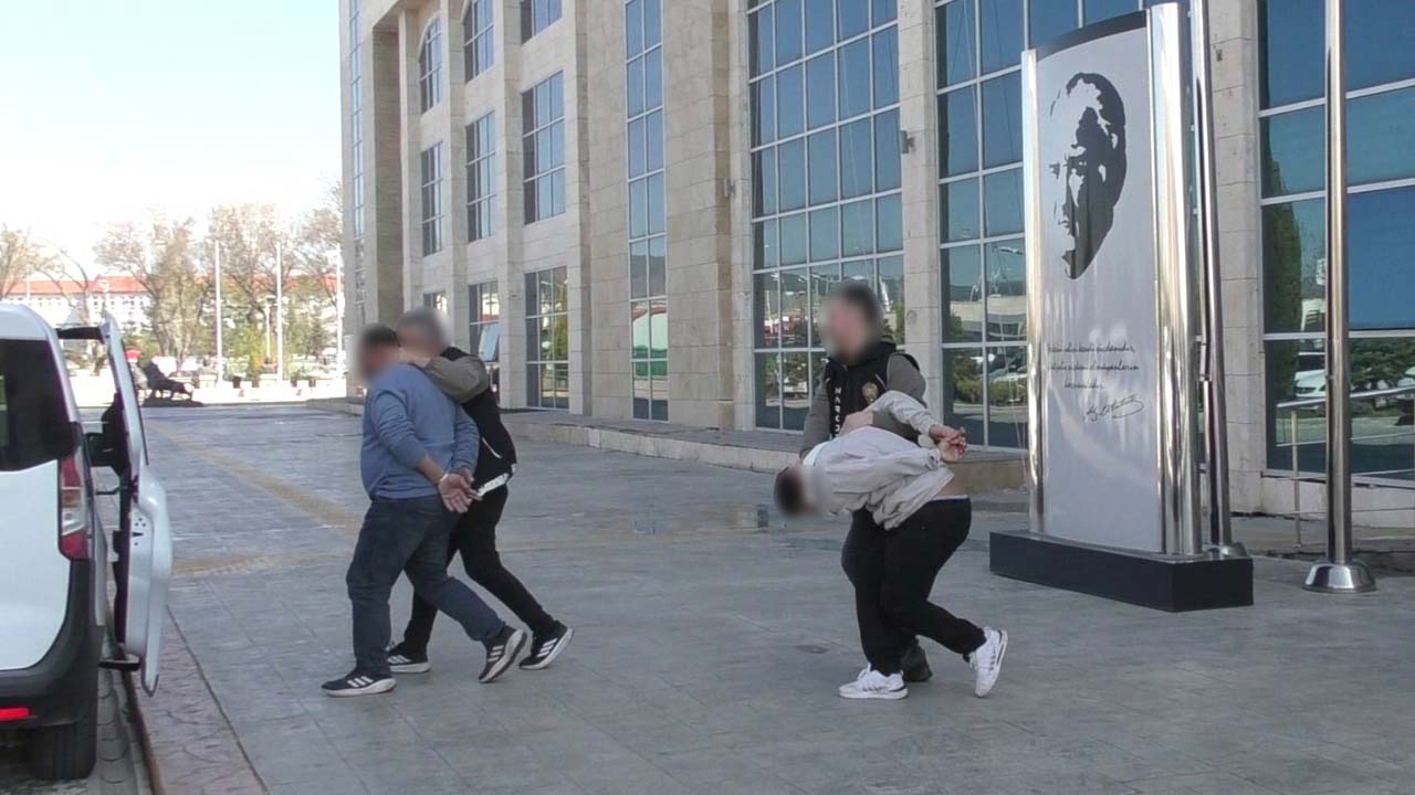 Uşak’ta Uyuşturucuya Ağır Darbe, 3 Şüpheli Tutuklandı