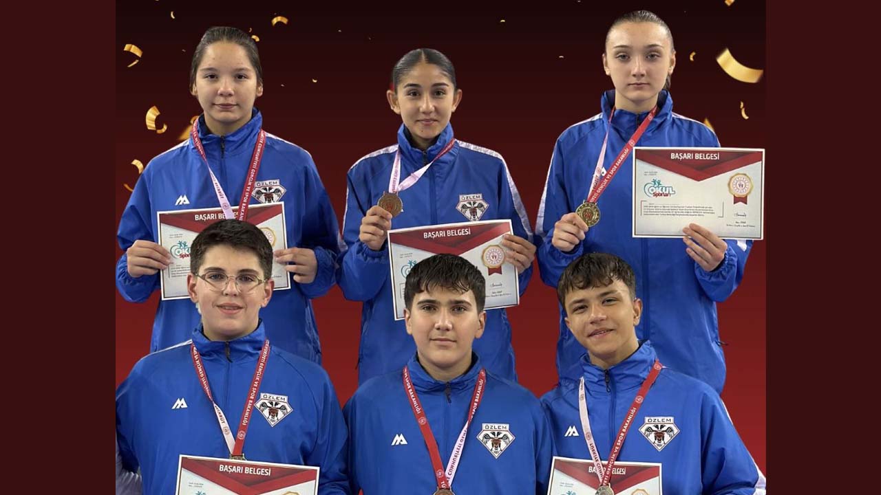 Uşaklı Gençler Zirveyi Bırakmadı, 6 Madalya Birden