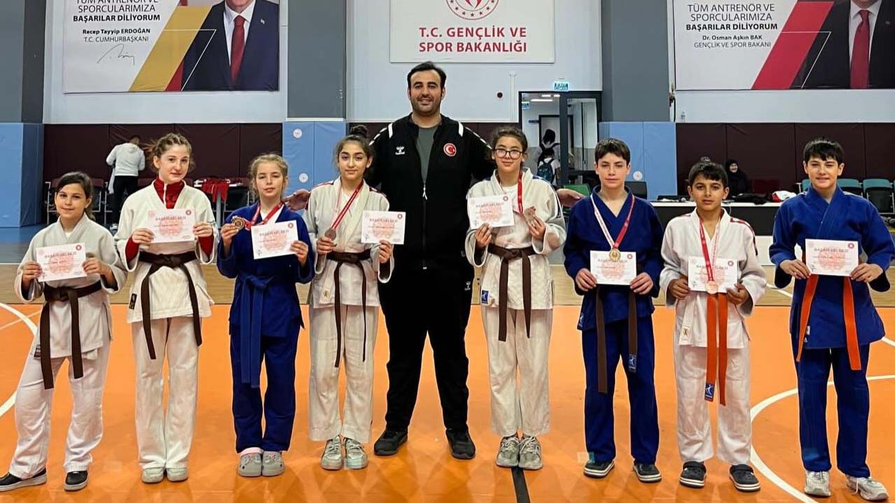 Uşaklı Öğrencilerden Judo’da Madalyalar Peş Peşe Geldi