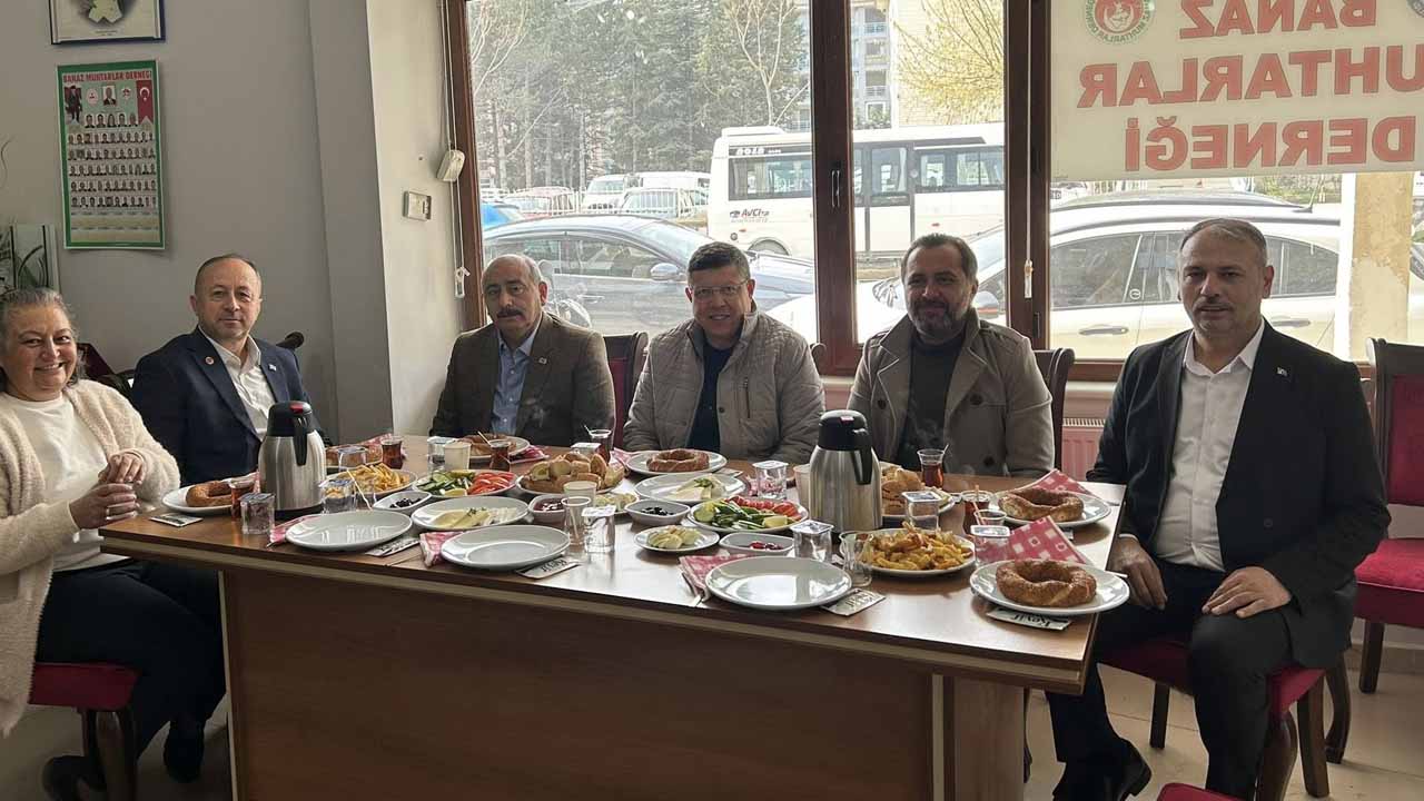 Fahrettin Tuğrul, Banaz’da Muhtarlarla Bir Araya Geldi