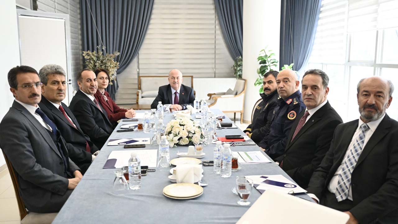 Uşak Üniversitesi’nde 2026 EKPSS Sınav Koordinasyon Toplantısı Yapıldı