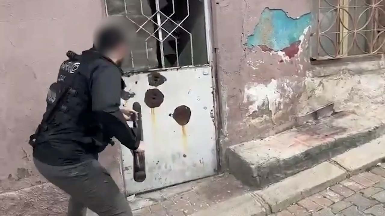 Uşak'ta 5 Zehir Taciri Tutuklandı