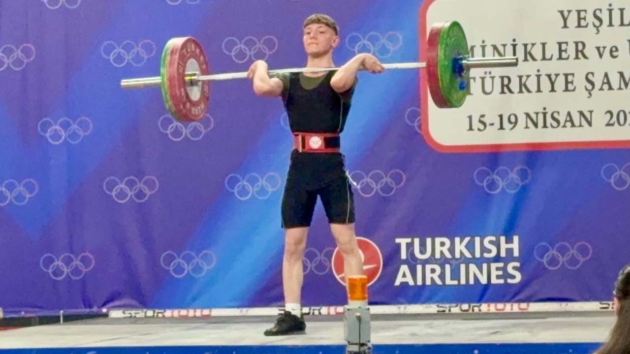 Uşaklı Halterci Türkiye İkincisi Oldu