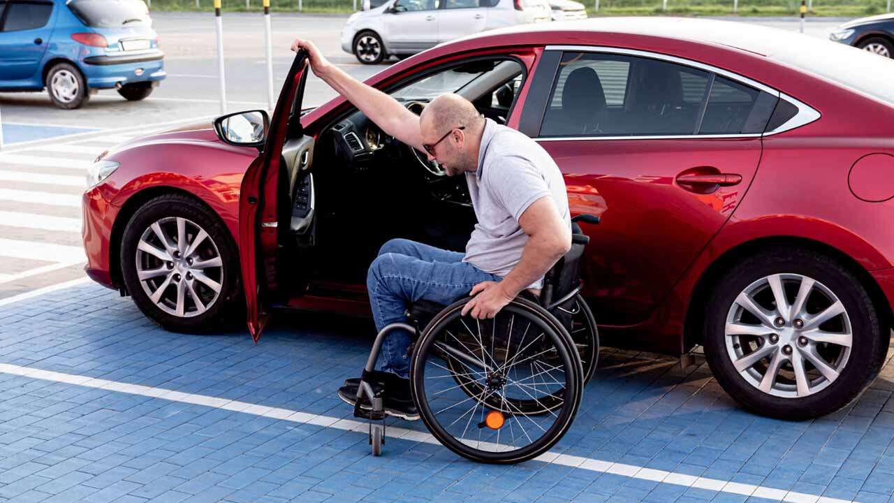 Yeni Yönetmelik Yayımlandı, Kimler ÖTV’siz Araç Alabilecek?