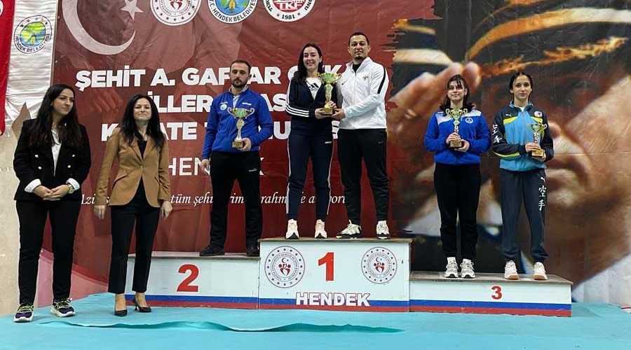 Uşak Karate Özlem Spor Kulübü "Gaffar Okkan Karate Turnuvası"nda Şampiyon Oldu