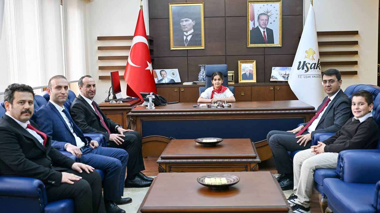 Vali Kartal, Koltuğunu Mina ve Ahmet'e Devretti