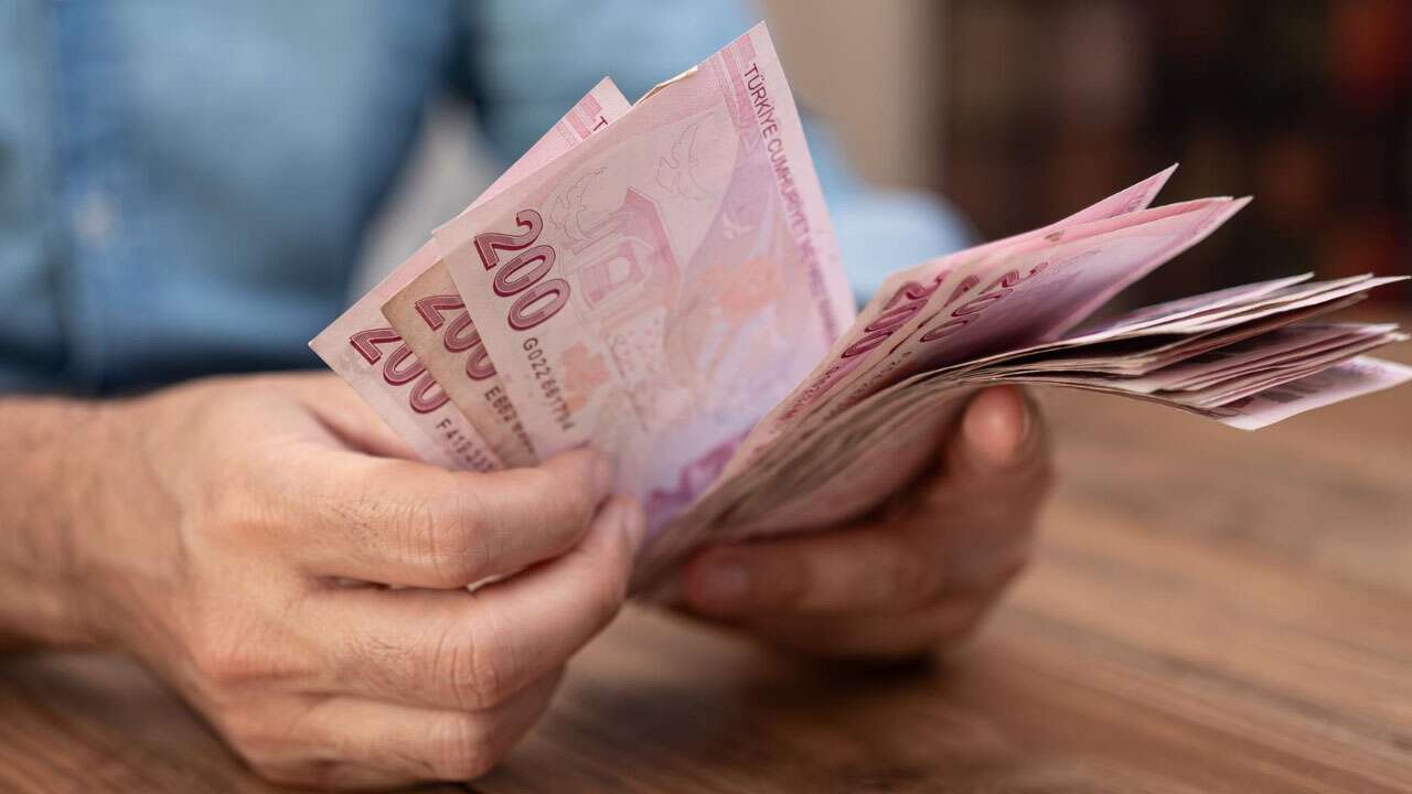 Öğretmenlerin Nisan Ayı Ek Ders Ücretleri Netleşti, Kim Ne Kadar Alacak?