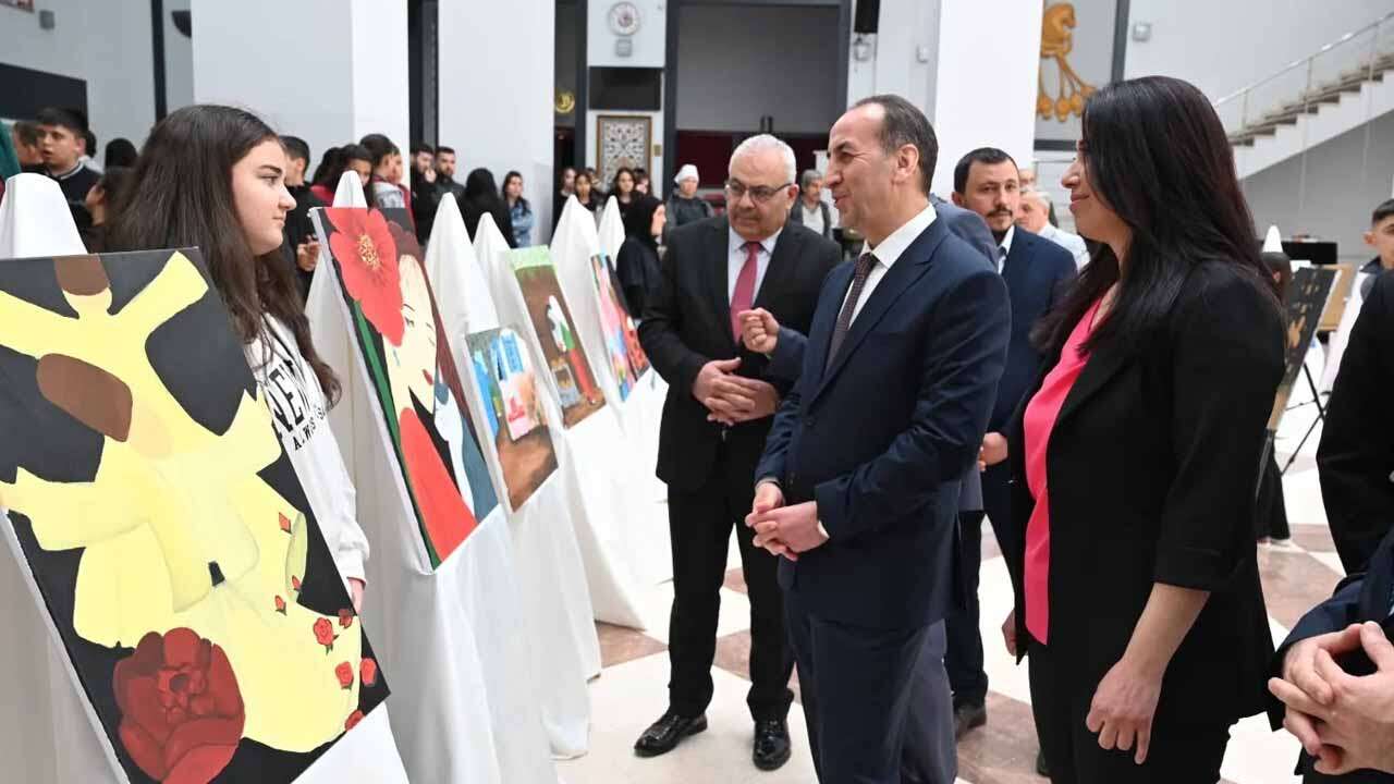 Uşak’ta Öğrencilerin Hayal Dünyası Tuvallere Yansıdı