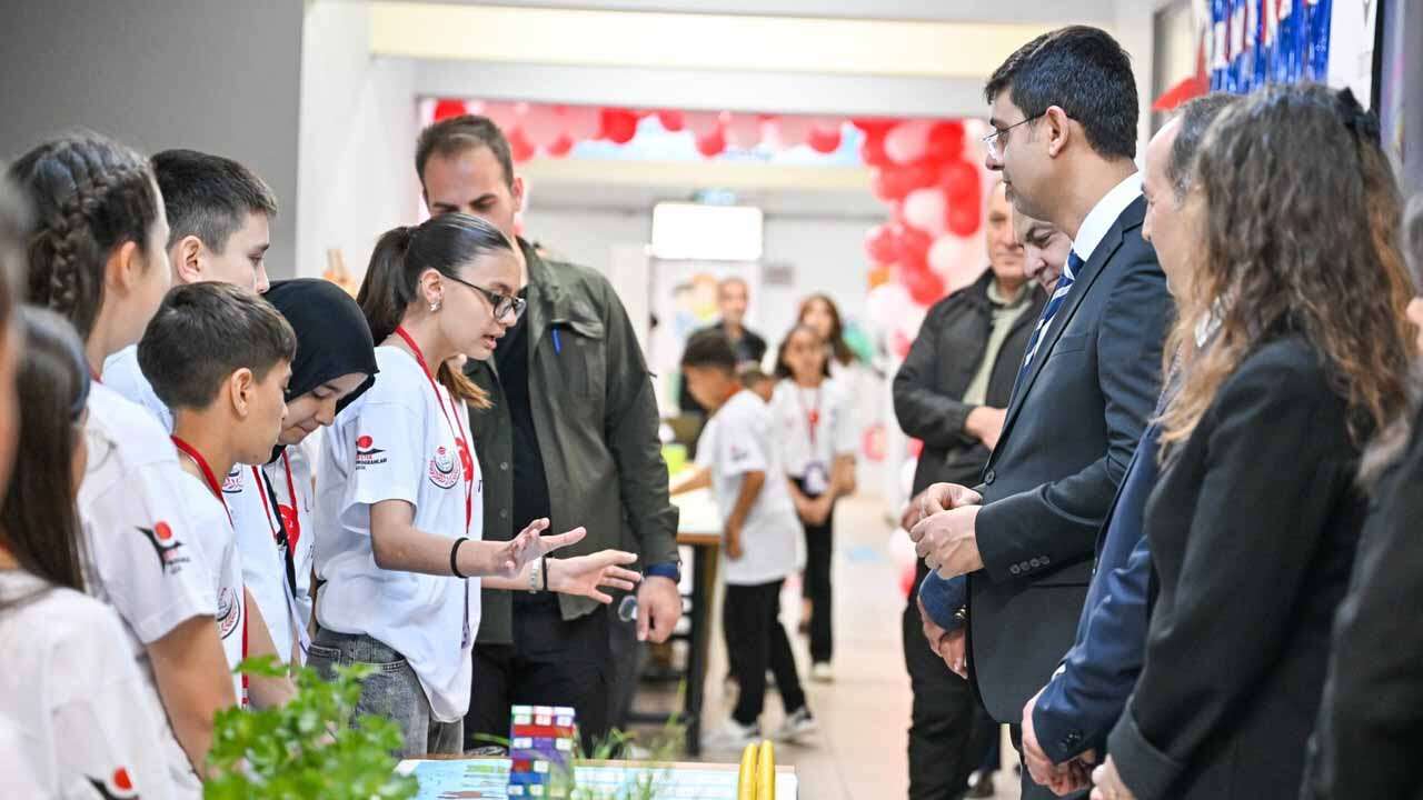 Uşak’ta Bilim ve Gençlik Buluştu, Projeler Büyük İlgi Gördü