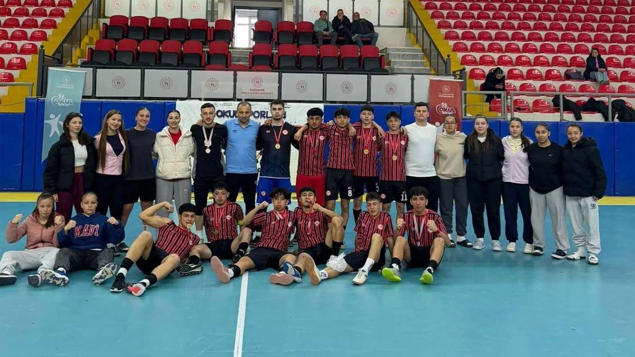 Uşak Spor Lisesi Türkiye Finallerine Yükseldi