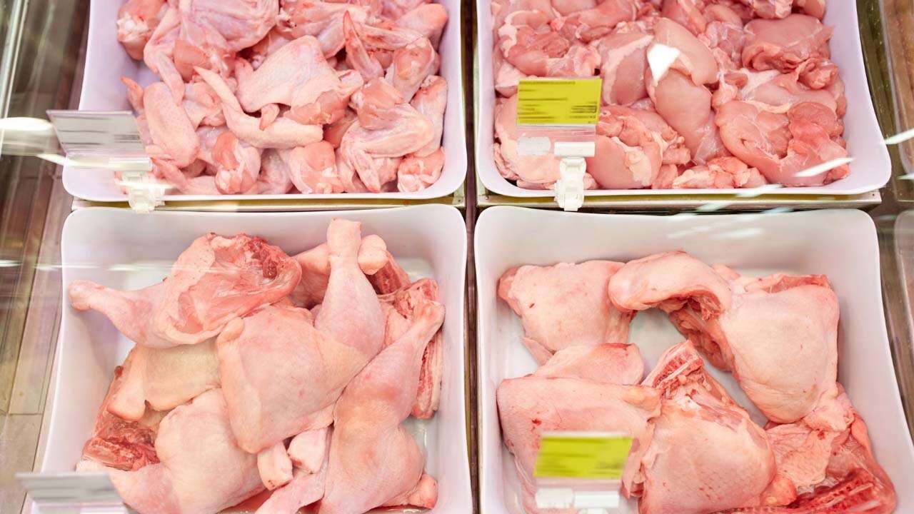 Tavuk Paketindeki Pembe Sıvı Tehlikeli mi?