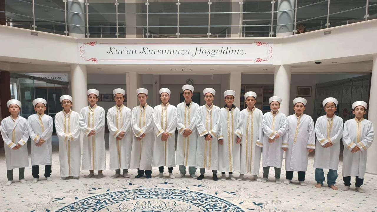 Uşak’ta Hafızlık Merasimi, Sevinç ve Dua Bir Arada