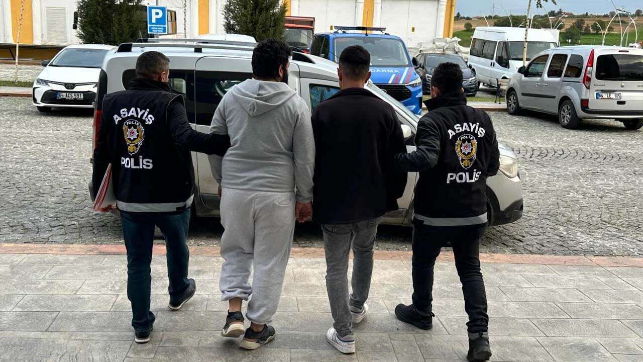 Uşak’ta Hapis Cezasıyla Aranan 2 Kişi Yakalandı