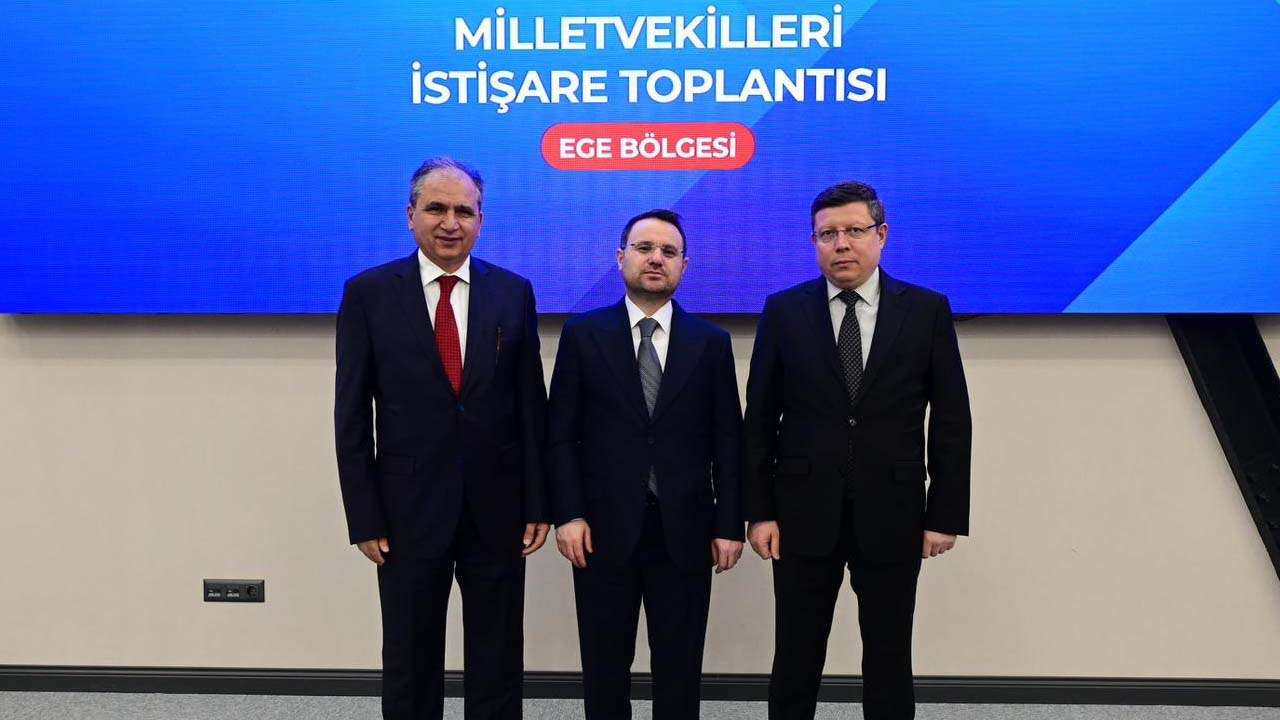 AK Parti Uşak Milletvekilleri Adalet Bakanı Gürlek ile Bir Araya Geldi