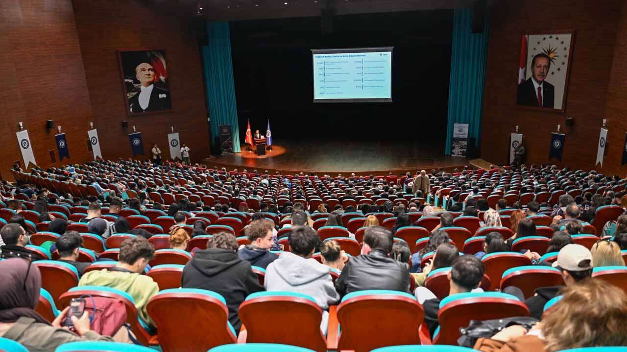 Uşak Üniversitesi’nde Bölgesel Kalkınma İçin Fon Zirvesi