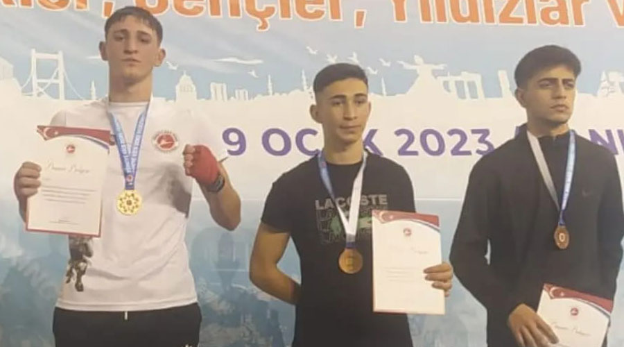 Uşak Spor Lisesi Öğrencisi "Kick Boks Turnuvası"nda Şampiyon Oldu