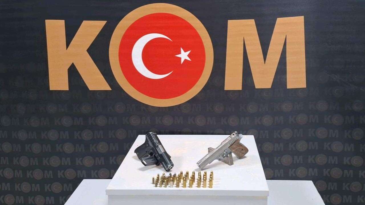 Uşak’ta Ruhsatsız Silah Operasyonu, 4 Şüpheliye İşlem Yapıldı