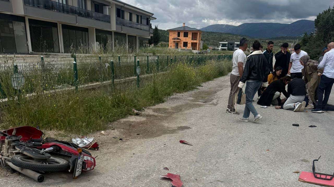 Çivril'de Kazada Motosiklet Sürücüsü Tuğrul Gök Öldü