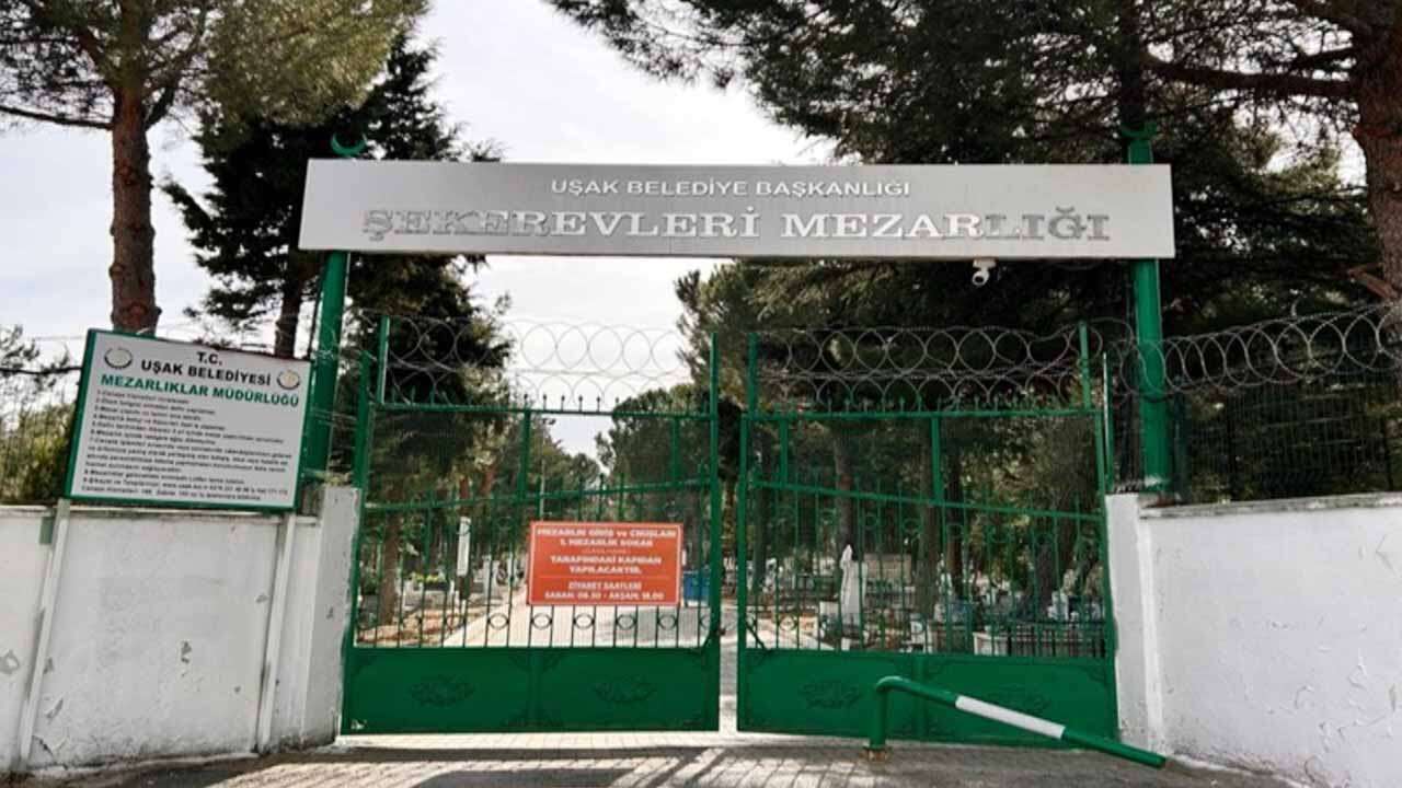 Uşak Belediyesi’nden Arife Günü Ücretsiz Mezarlık Servisi