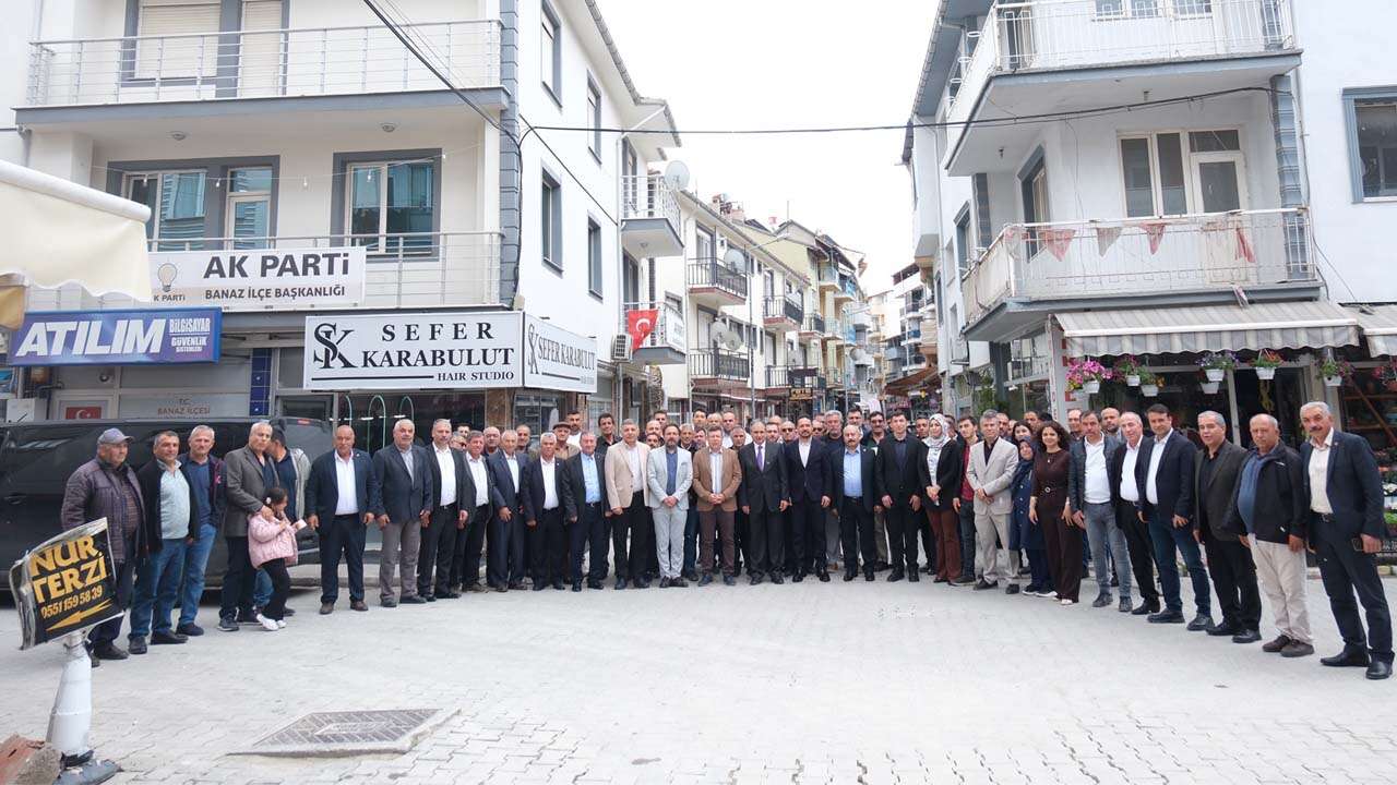 AK Parti Uşak Milletvekilleri ve İl Teşkilatı Banaz’da Bayramlaştı