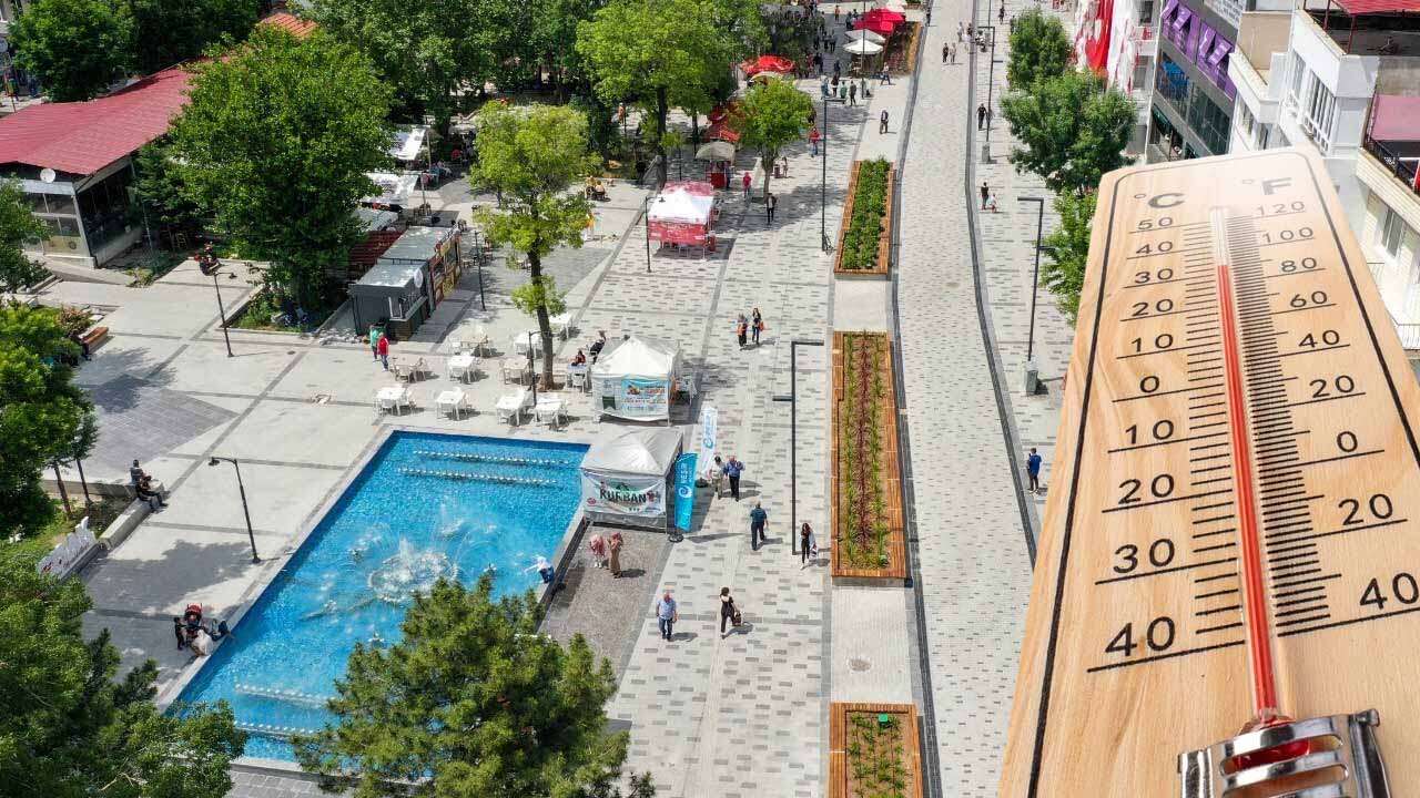 Uşak ve İlçelerinde Hava Isınıyor, Sıcaklık 29 Dereceye Çıkıyor