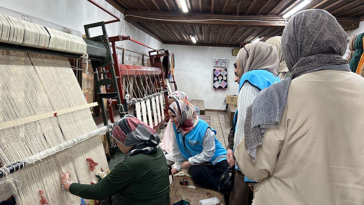 Uşak’ta Öğrenciler Geleneksel Dokumacılığı Yerinde Tanıdı