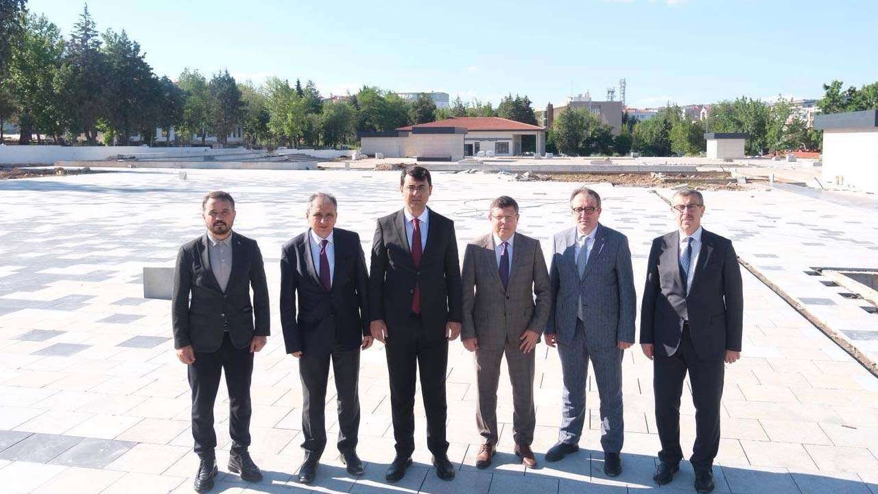 Uşak’ın Yeni Hükümet Konağı ve Millet Bahçesi’nde Çalışmalar Yerinde İncelendi