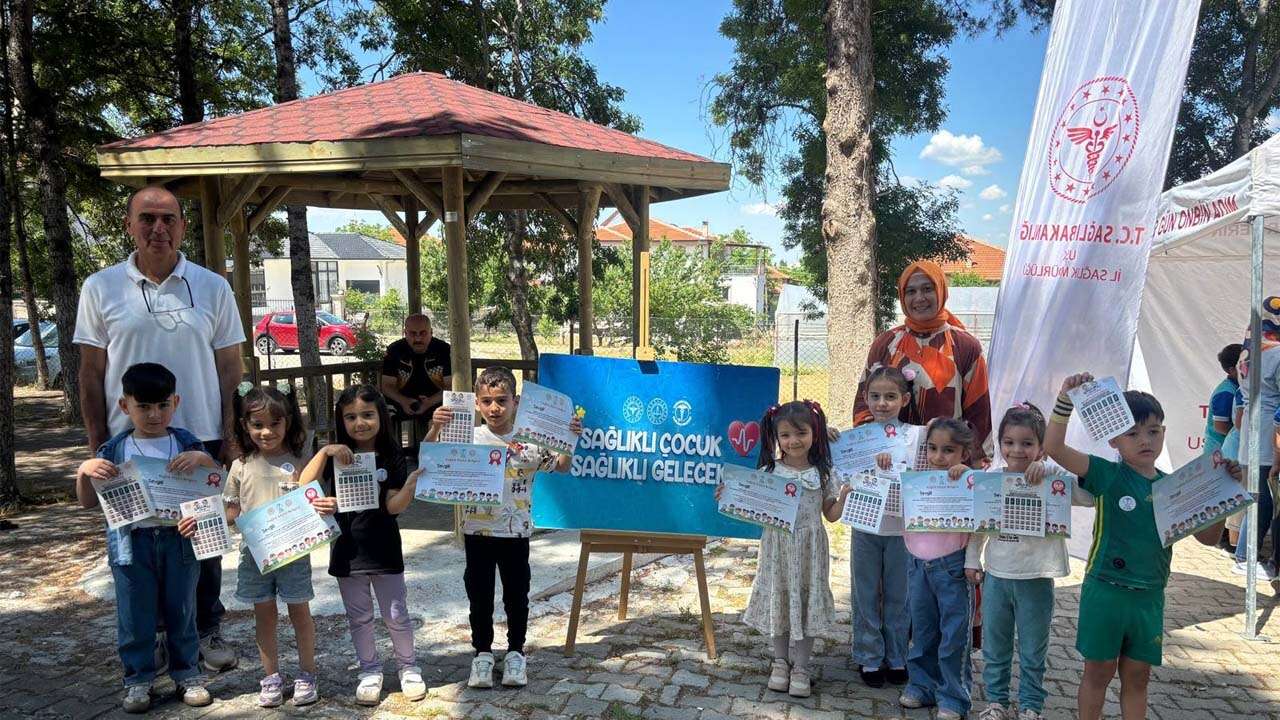 Sivaslı’da Miniklere Sağlıklı Gelecek Eğitimi