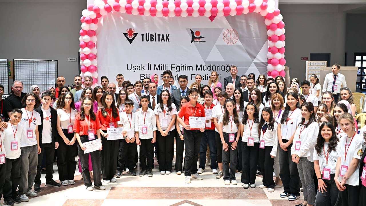Uşak’ta TÜBİTAK 4006-C Bilim Fuarları Festivali Açıldı
