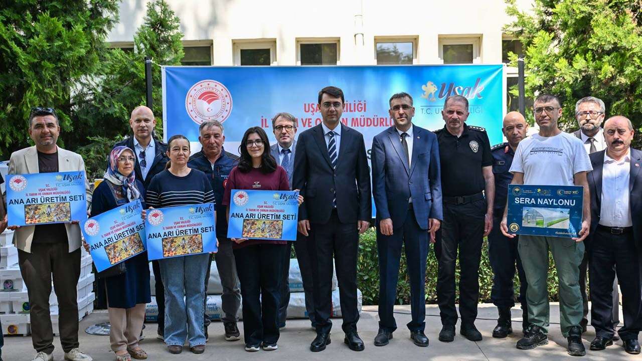 Uşak’ta Üreticilere Ana Arı Üretim Seti ve Sera Naylonu Desteği