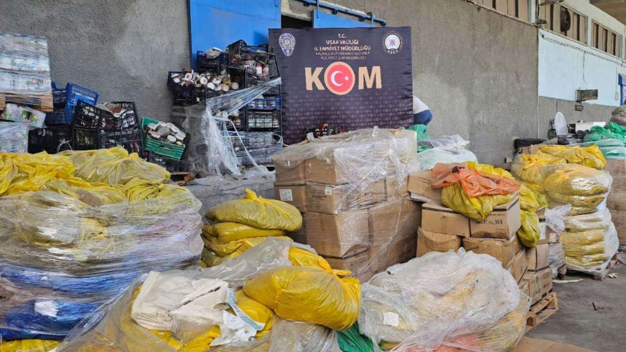 Uşak’ta 30 Tonu Aşkın Bozuk Gıda Yakalandı