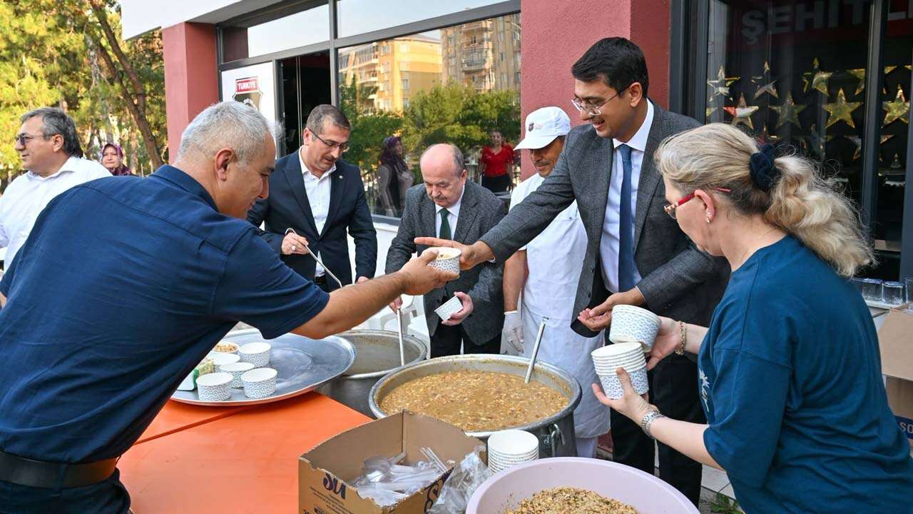 Uşak’ta Şehit Yakınları ve Gaziler Aşure Programında Bir Araya Geldi