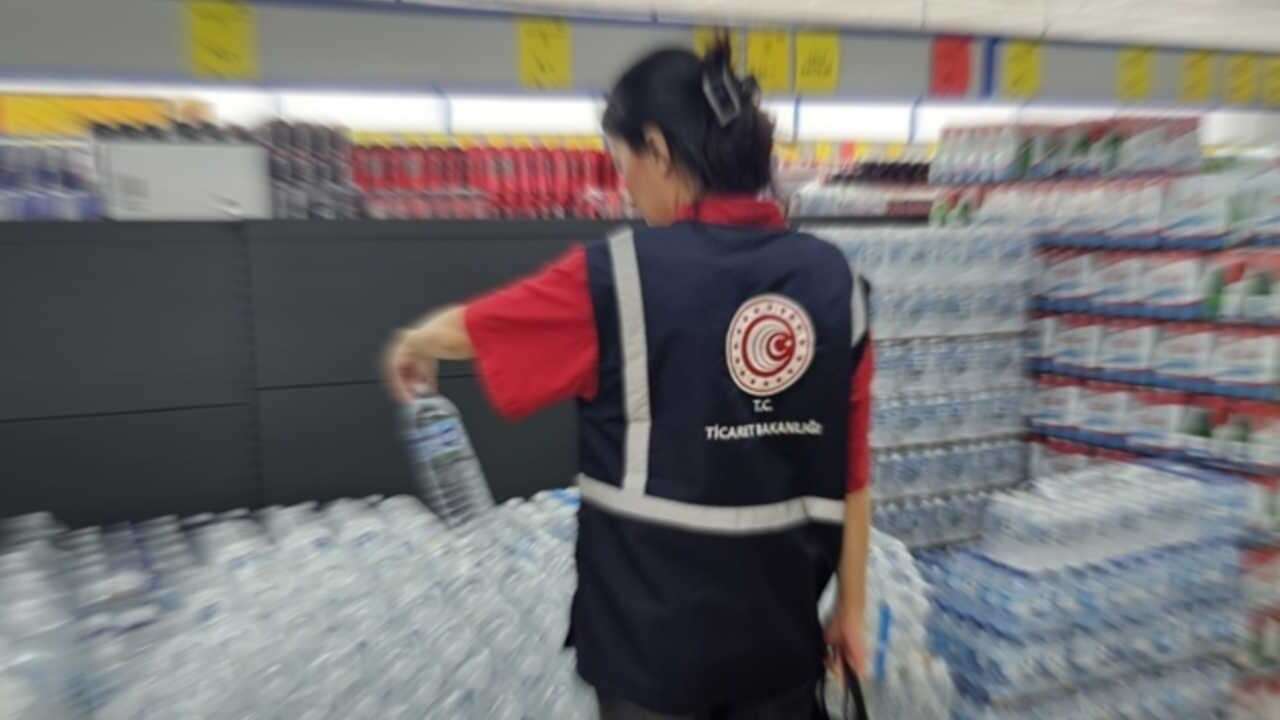 Uşak’ta Haksız Fiyat Artışı Takibi, Market Rafları İncelendi