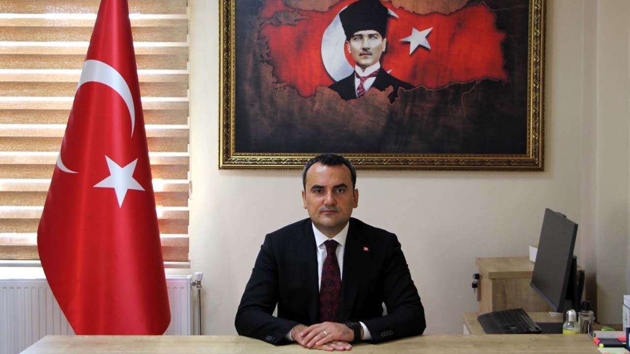 Banaz’ın Yeni Kaymakamı Musa Kazım Çelik Törenle Karşılandı