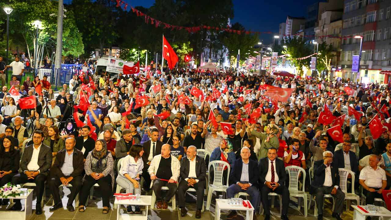 Uşak 15 Temmuz'un 10. Yıl Dönümünde Tek Yürek Oldu