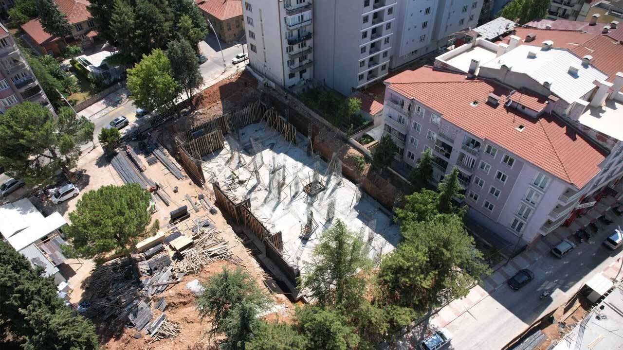 Cumhuriyet Okulu'nun Yapım Çalışmaları Devam Ediyor