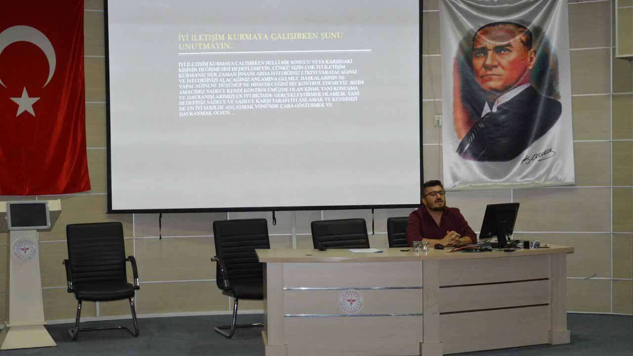 Uşak Eğitim ve Araştırma Hastanesi'nde Personele Özel Eğitim