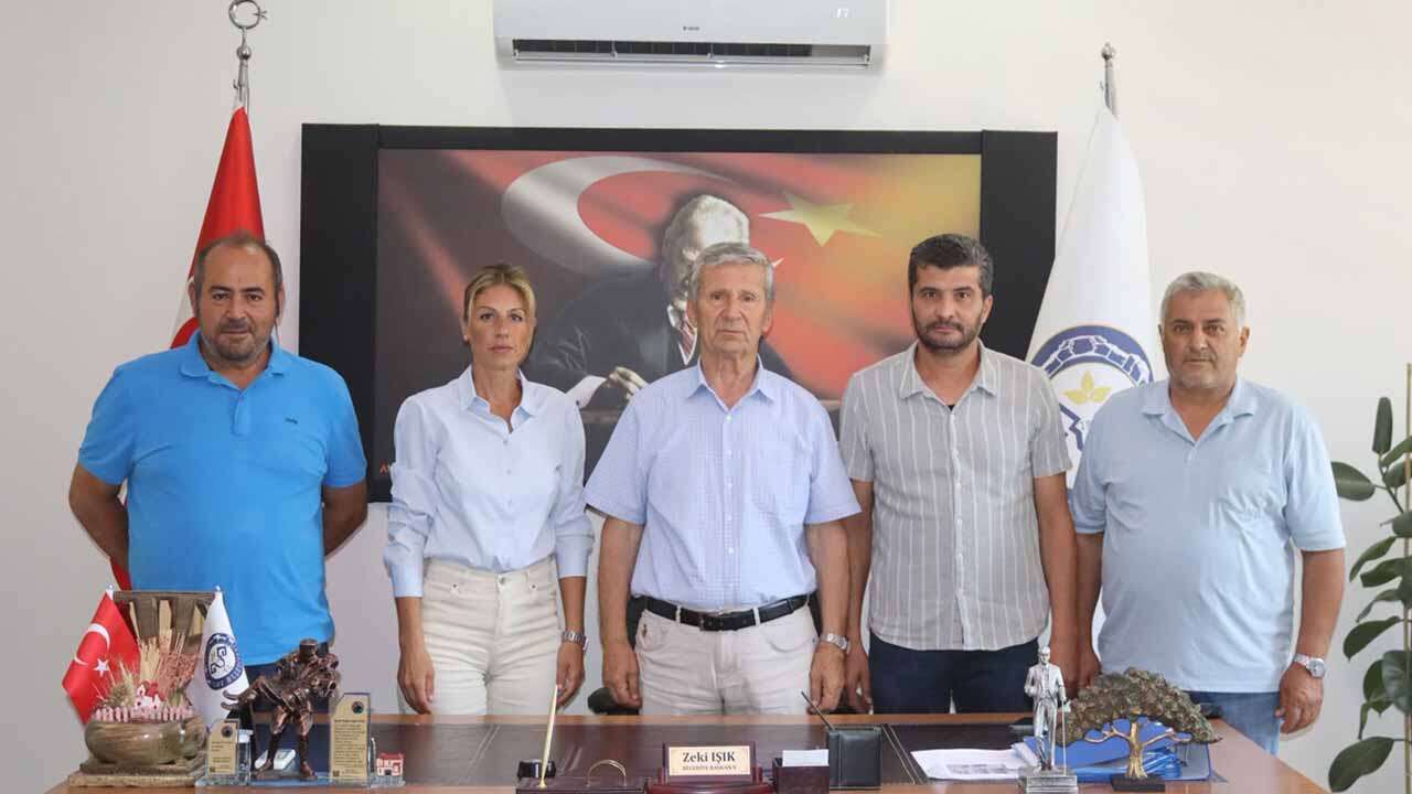 Eşme Belediyesi’nde 6 İsim CHP’den İstifa Etti