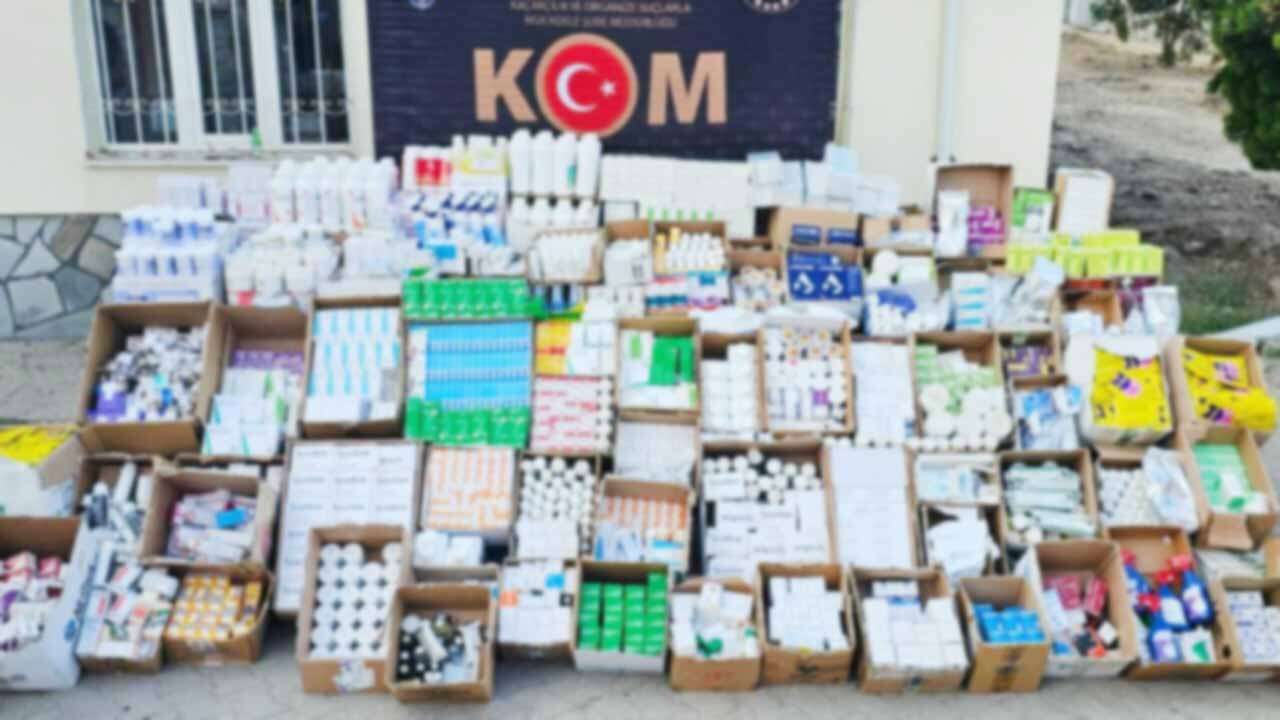 Uşak’ta 5 Bin 958 Kutu Tarihi Geçmiş Hayvansal İlaç Ele Geçirildi