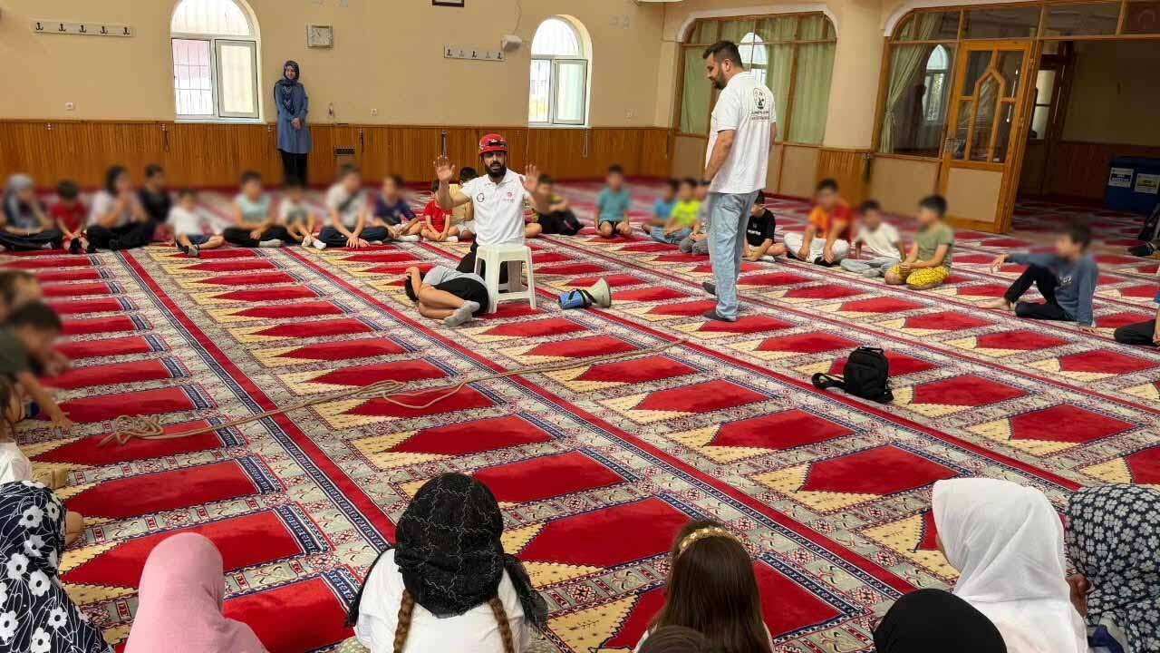 Uşak’ta Kur’an Kursu Öğrencilerine Hayat Kurtaracak Eğitim