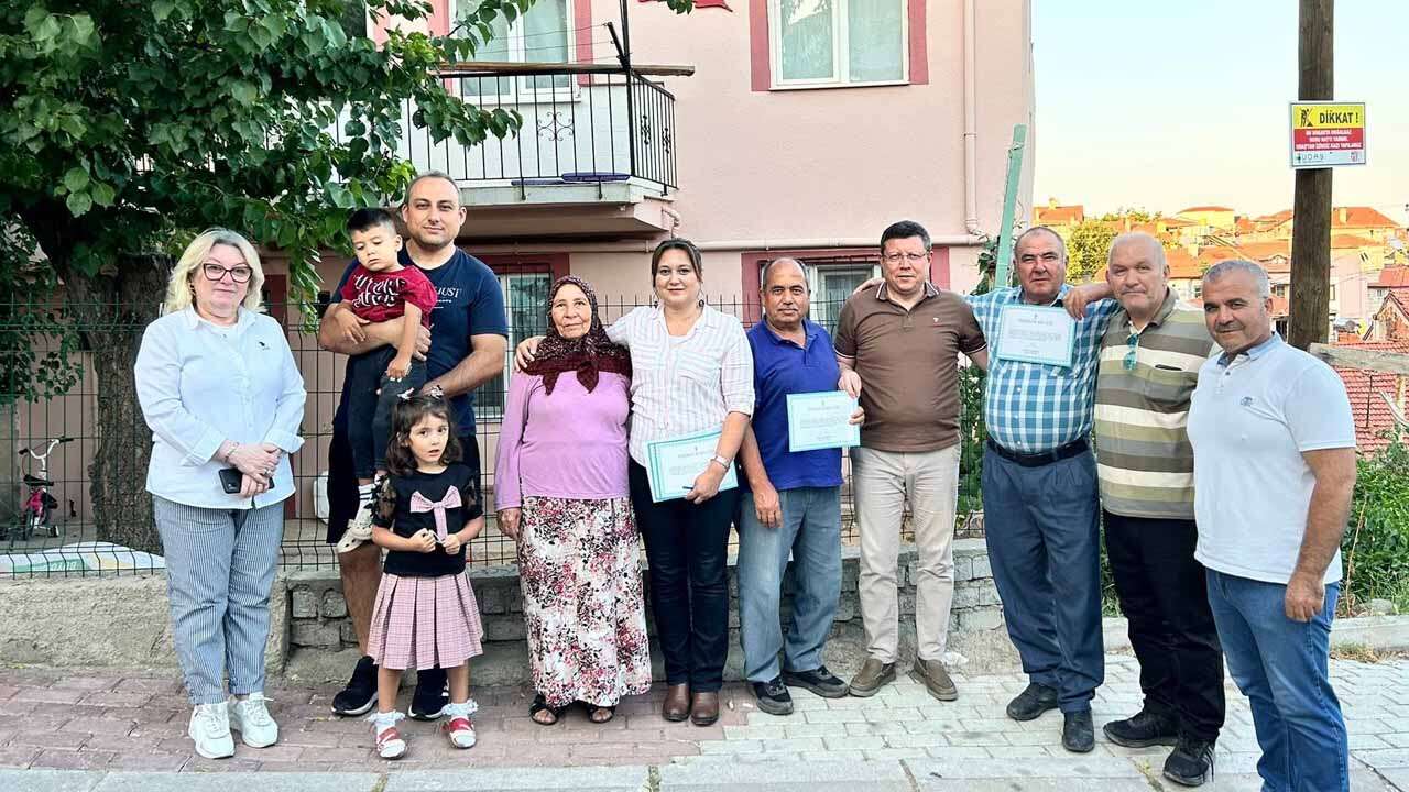 AK Parti Uşak Teşkilatı Dikilitaş’ta Sahaya İndi