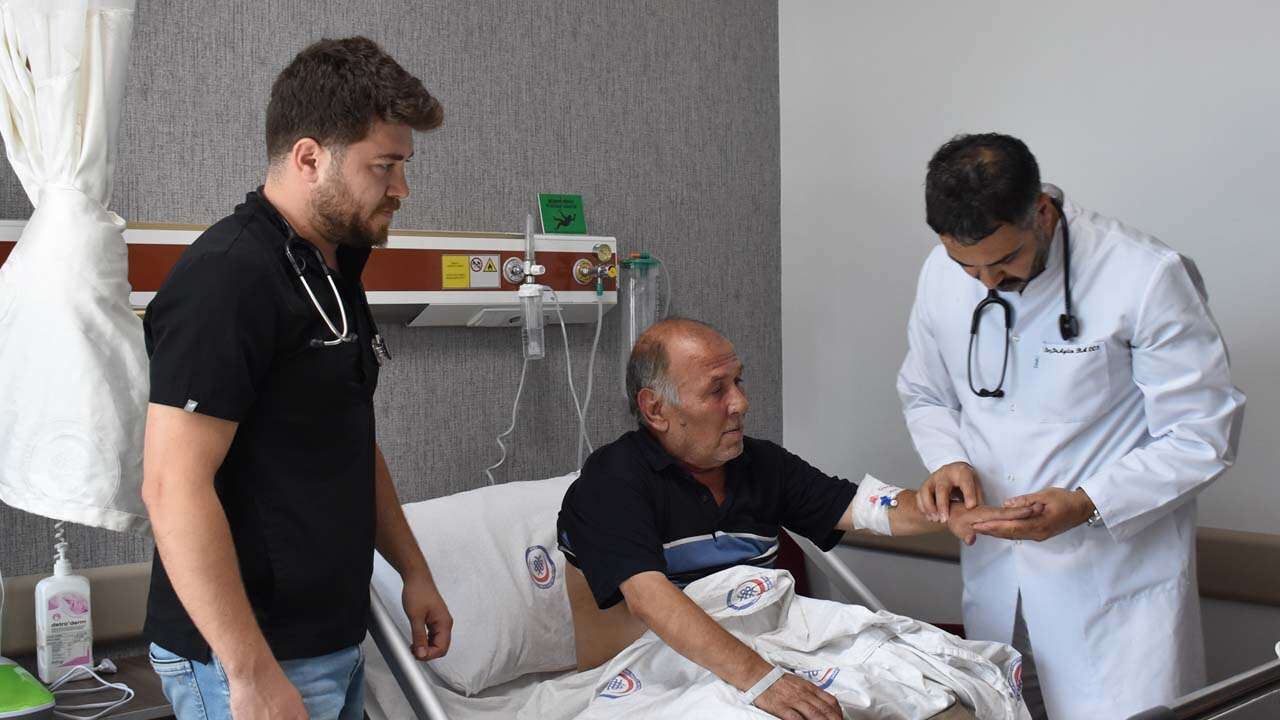 Uşaklı KOAH Hastası Afyonkarahisar’da Yeniden Nefesine Kavuştu