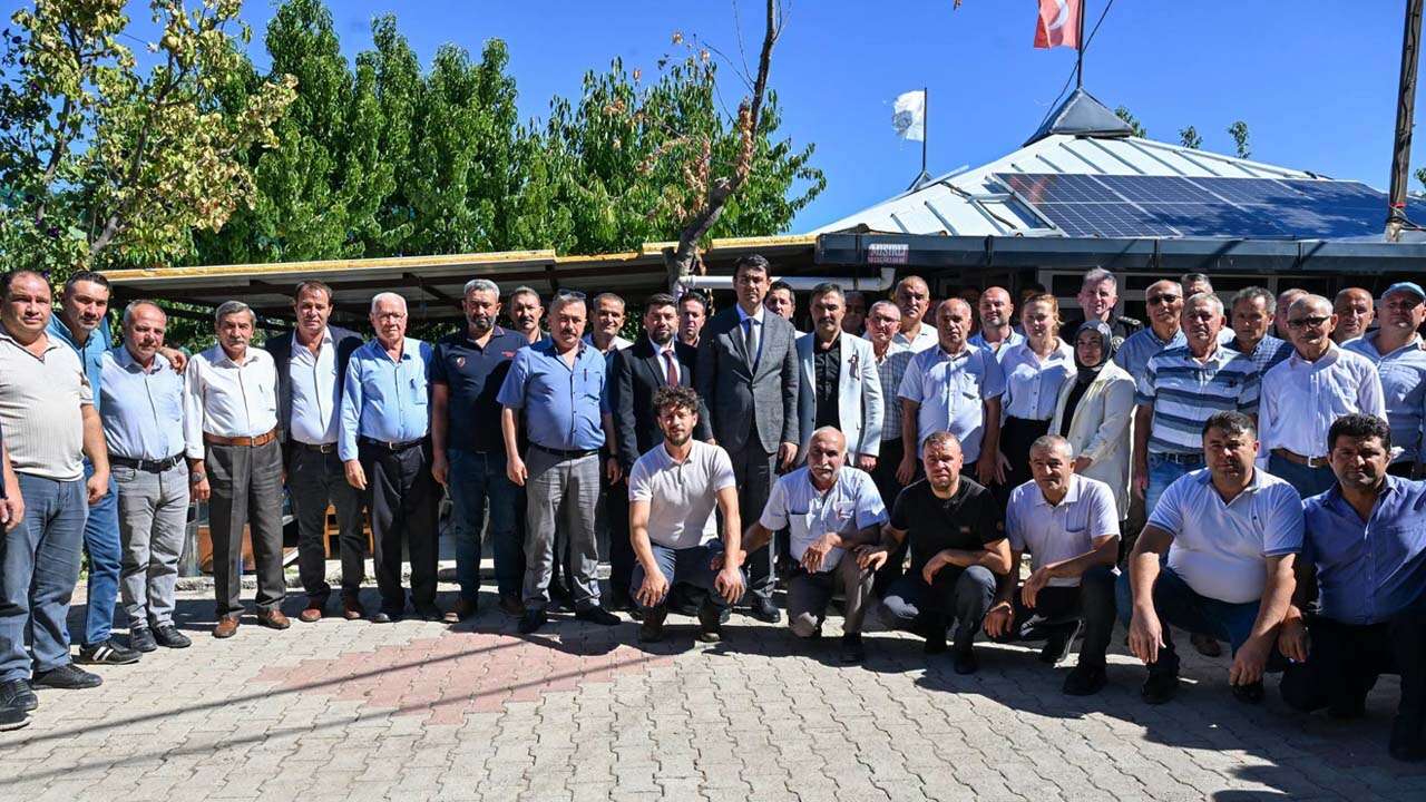 Uşak Valisi Serdar Kartal Muhtarlarla Buluştu