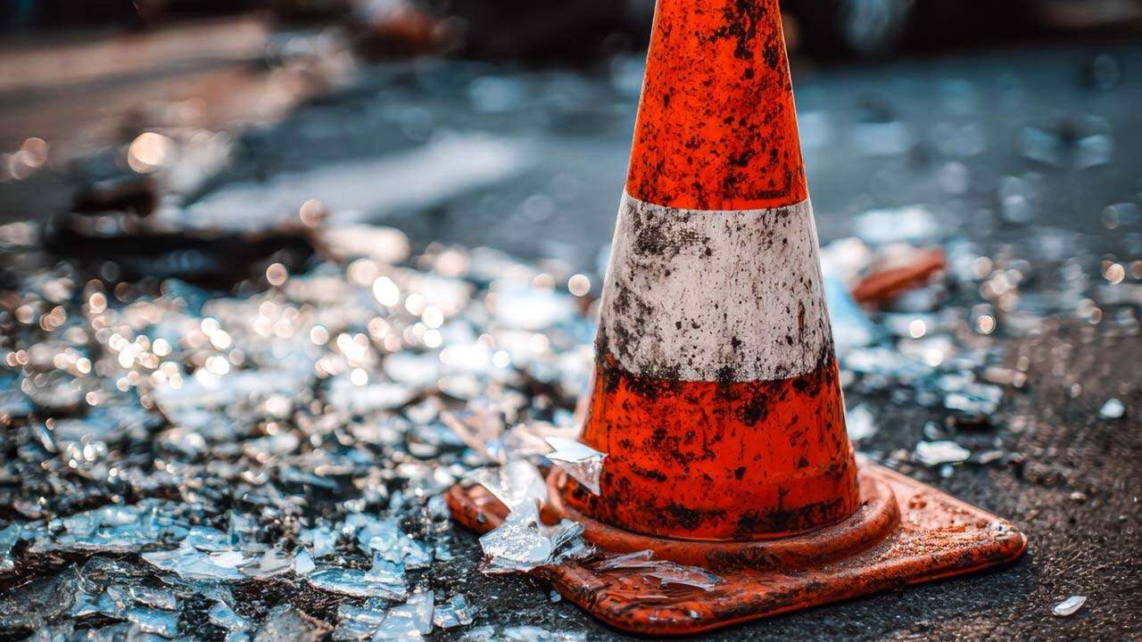 Uşak Ürünköy Kavşağı'nda 3 İşçi Servisi Çarpıştı, 8 Yaralı