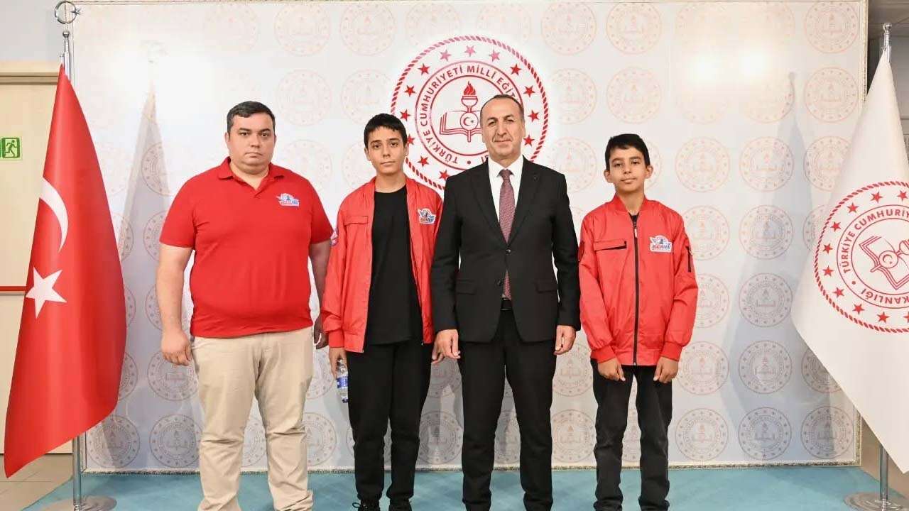 Uşaklı Öğrenciler TEKNOFEST 2026’da Türkiye Finaline Kaldı