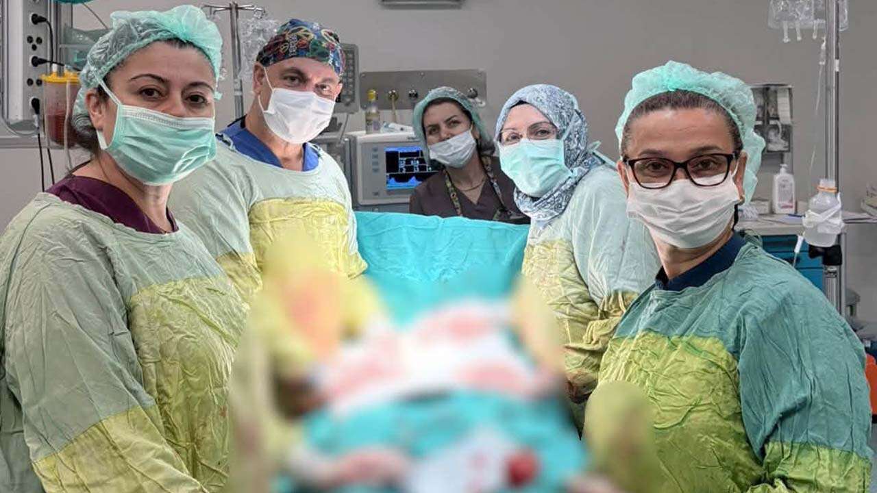 4 Branş Aynı Ameliyatta Buluştu, Uşak’ta Kritik Operasyon