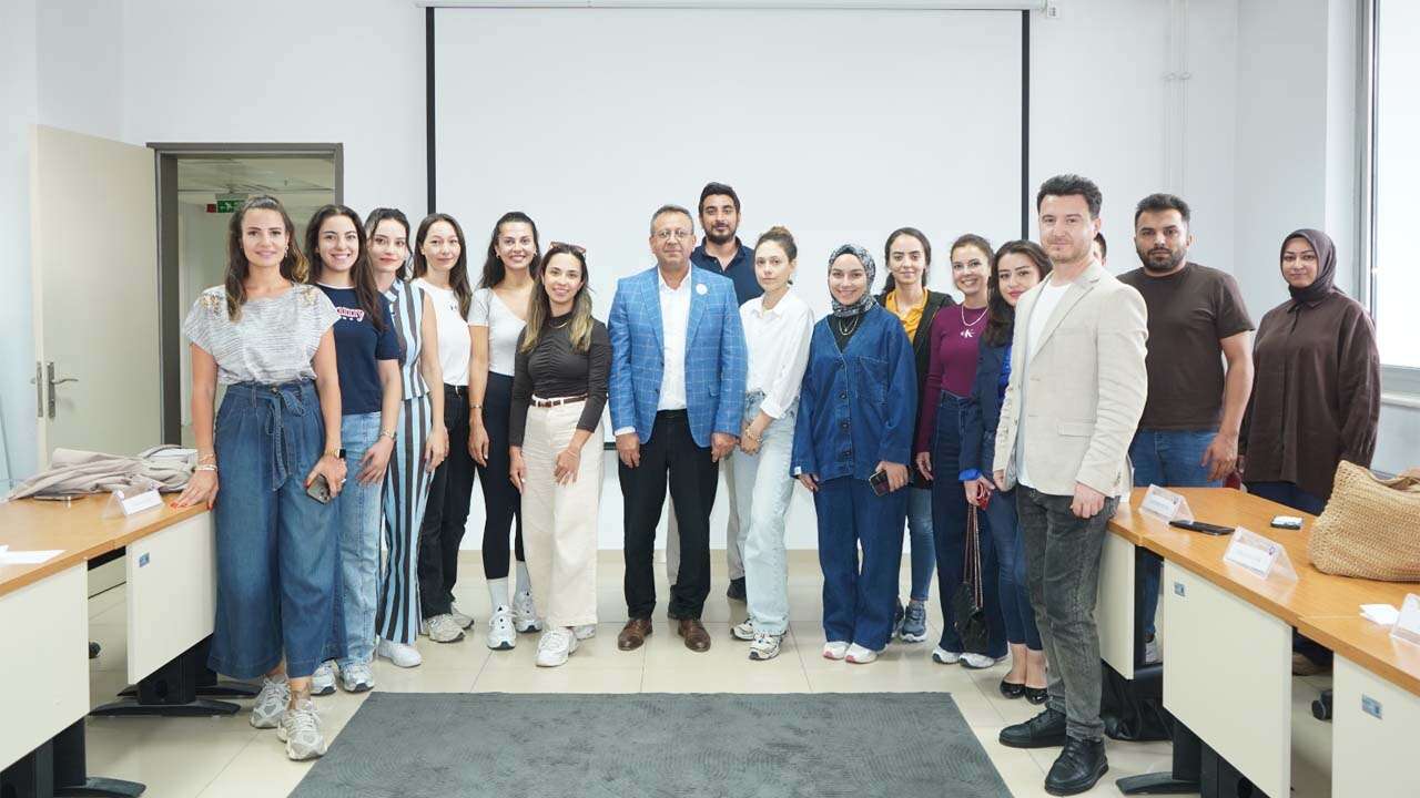 Uşak’ta Diyetisyenler Temel Yaşam Desteğini Uygulamalı Öğrendi