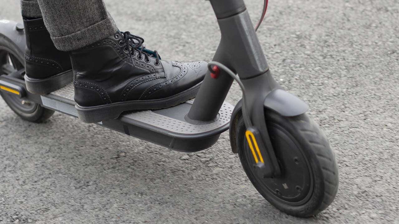 Uşak'ta Scooter Faciası, Hastaneye Kaldırıldı