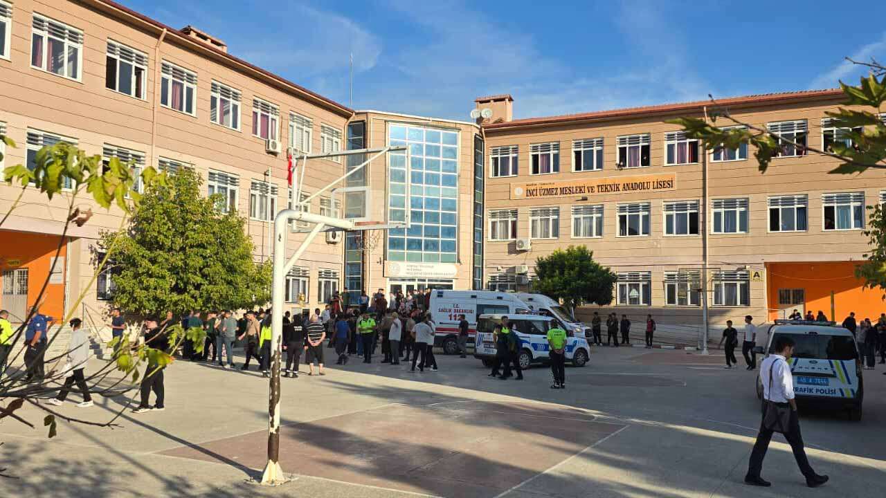 Turgutlu İnci Üzmez Mesleki ve Teknik Anadolu Lisesine Silahlı Saldırı