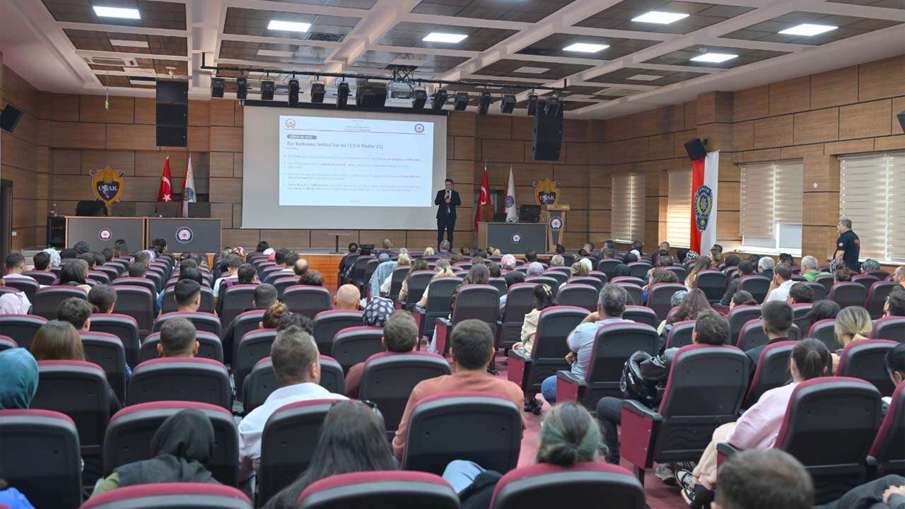 Uşak’ta 206 Okul Bahçe Görevlisine Güvenlik Eğitimi
